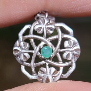 Vintage 925 sterling silver Irish Celtic knot with four shamrocks and center eme